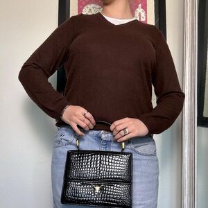 Deadstock Vintage Brown Cashmere Sweater | Model-Off-Duty Classic